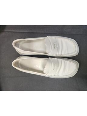 [346] PRADA Shoes Womens Size 6 White Leather Square Toe Loafer Flats Slip On